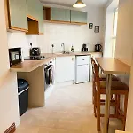 Hadrians Retreat, Cosy 1 Bed Flat - Near M6 Jct45, A75, Gretna & Carlisle דירה *