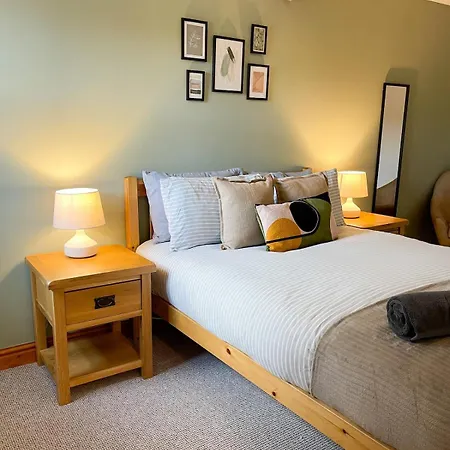 Hadrians Retreat, Cosy 1 Bed Flat - Near M6 Jct45, A75, Gretna & Carlisle דירה *