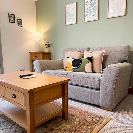 Hadrians Retreat, Cosy 1 Bed Flat - Near M6 Jct45, A75, Gretna&carlisle * Longtown (Cumbria)