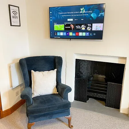 Hadrians Retreat, Cosy 1 Bed Flat - Near M6 Jct45, A75, Gretna & Carlisle Апартаменты *